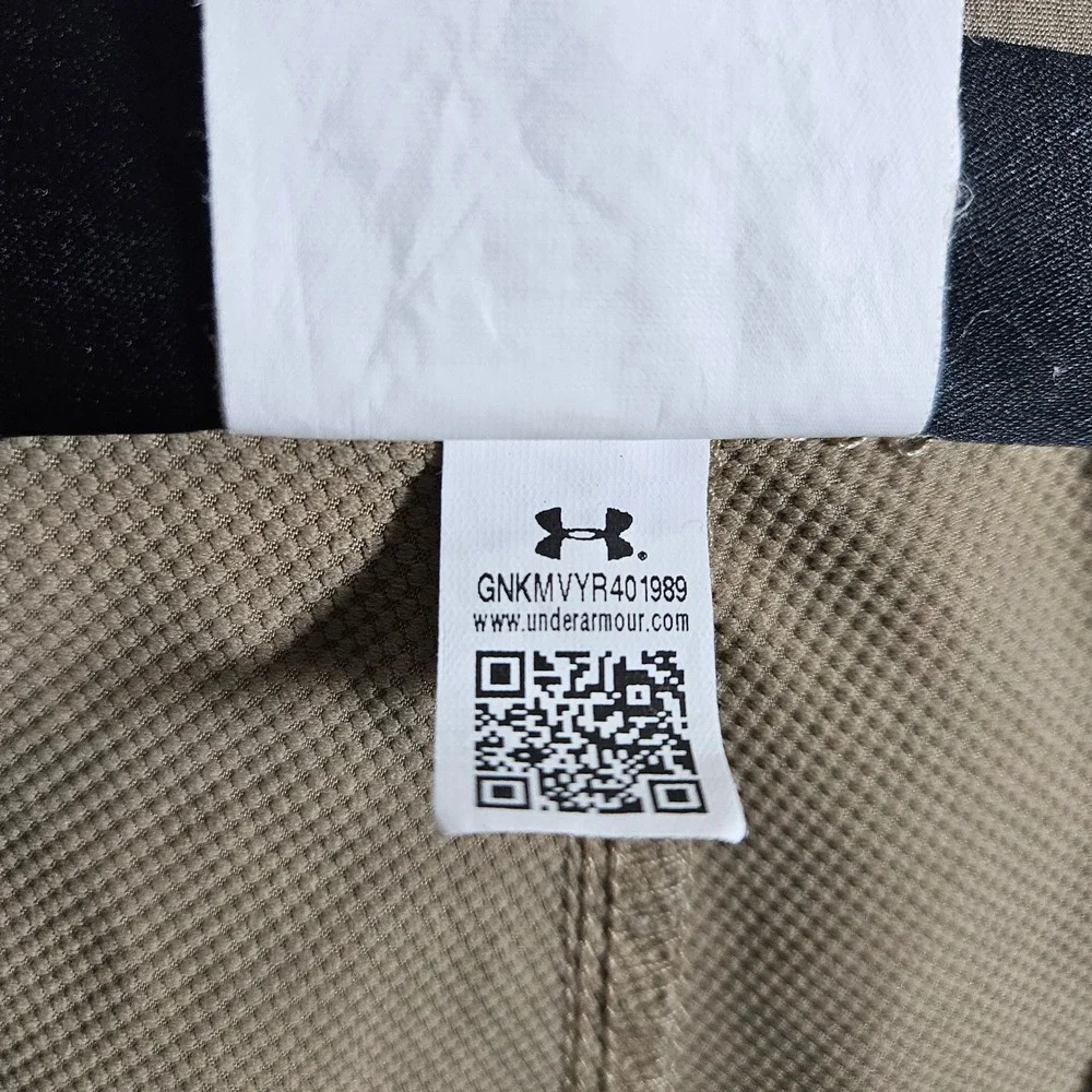 Under Armour Performance Pants Mens 40/30 Tan Loose Fit Straight Leg Golf Khaki